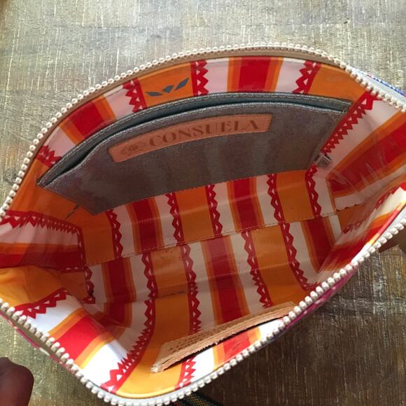 Consuela Merlot Downtown Crossbody Purse Handbag Bag Rose Floral Rosita Texas - Picture 10 of 12